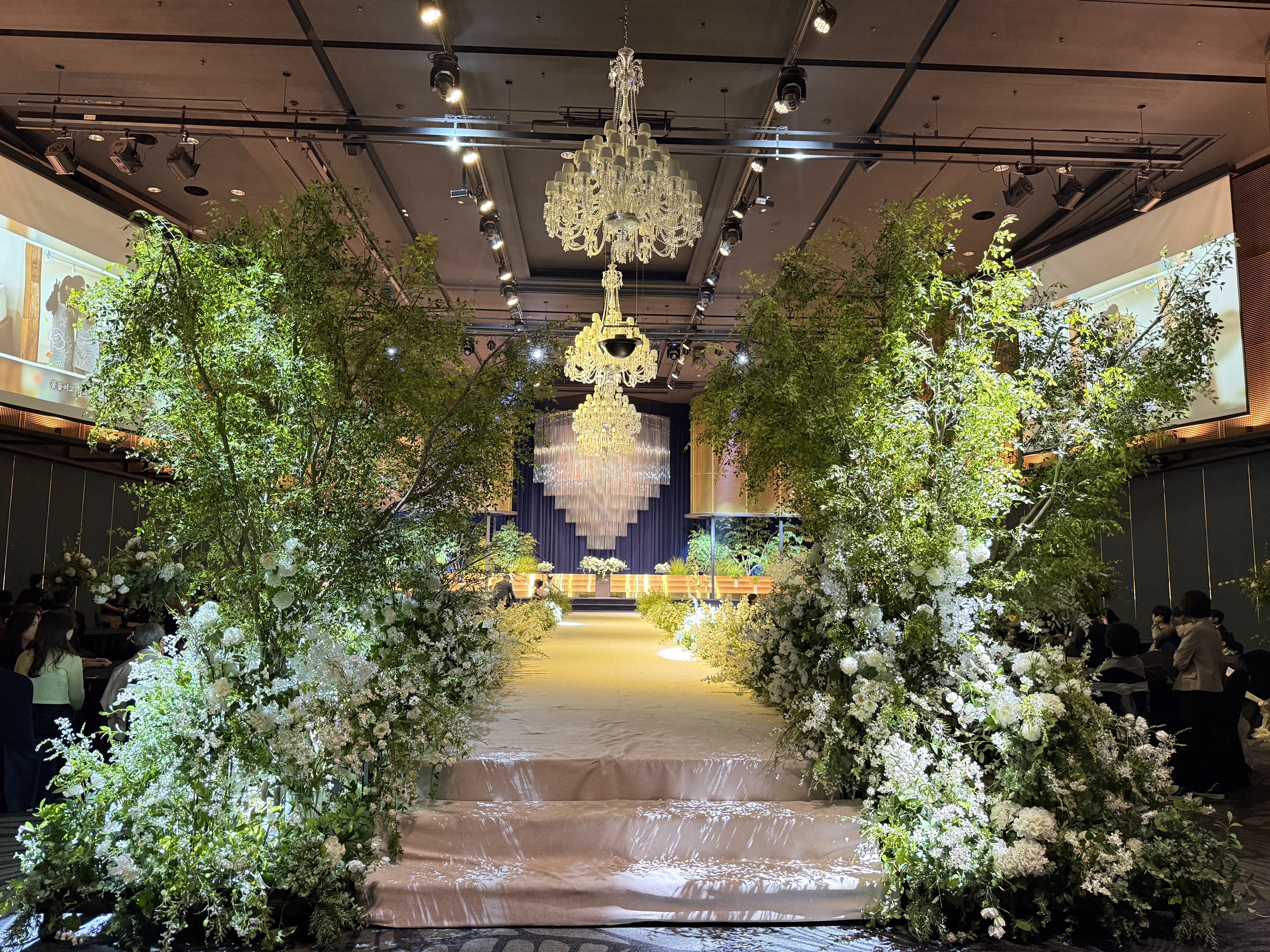 크리스탈볼륨홀 (4) 메인.jpg